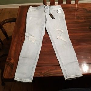 Distressed Jeans by Refuge